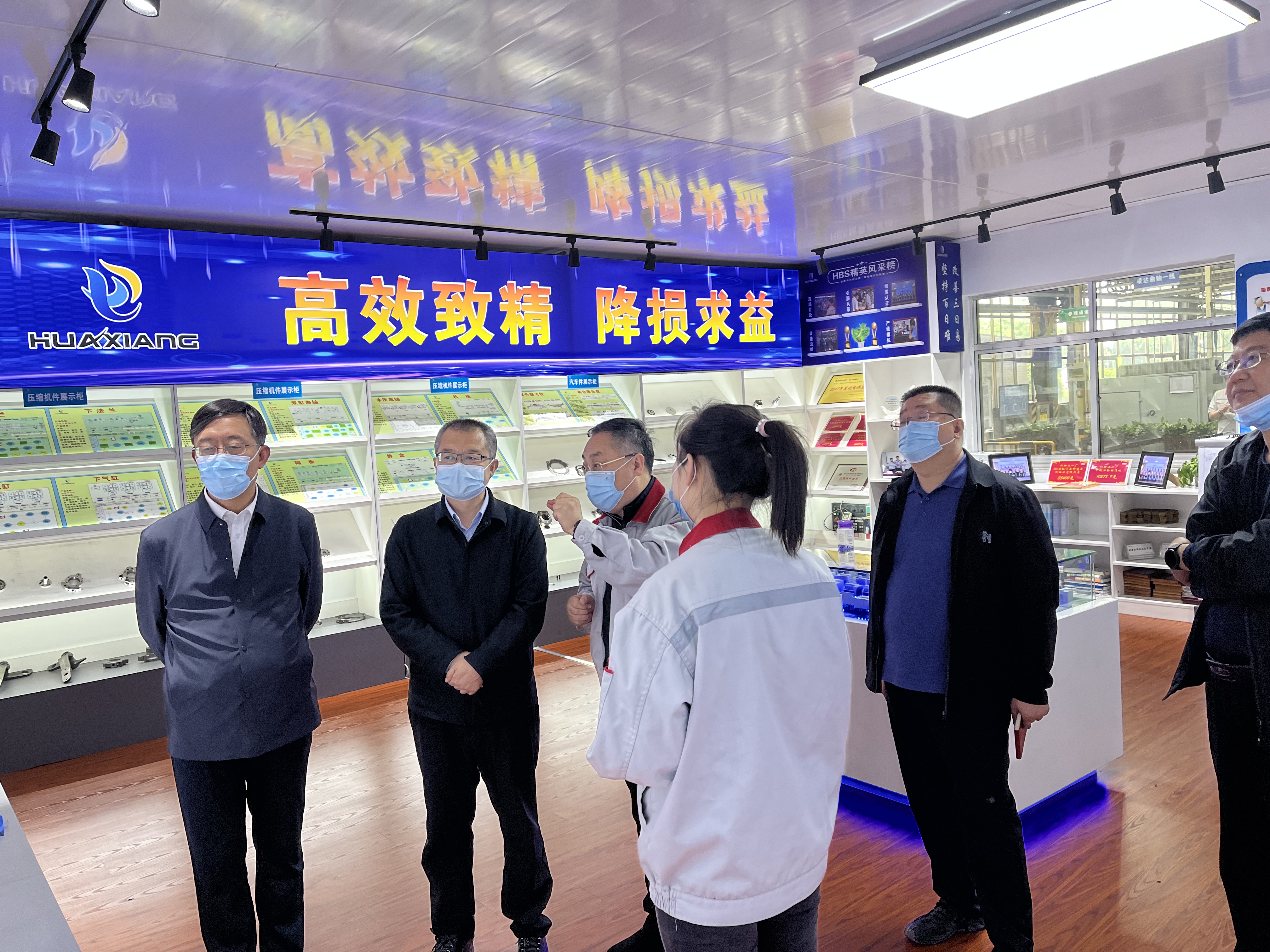 县委常委、纪委书记、监委主任张朝晖一行来我司就包联项目进行调研