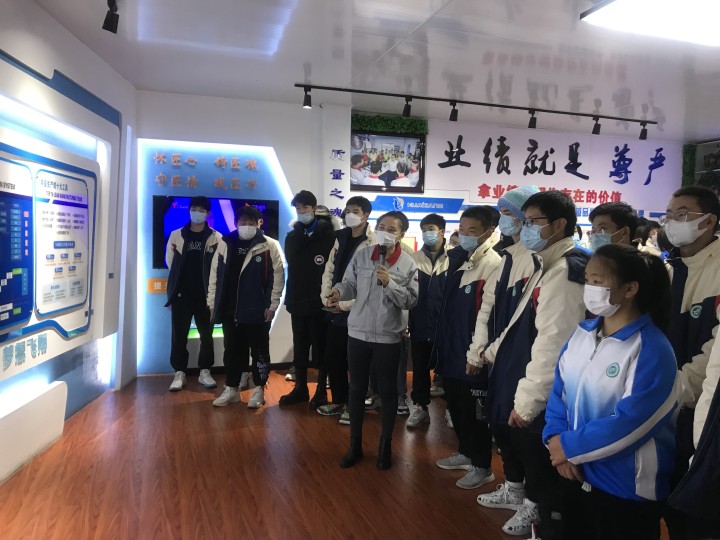 深化产教融合 共筑华翔学院 ——临汾职业非凡国际登录学院机电系全体师生莅临华翔集团参观学习